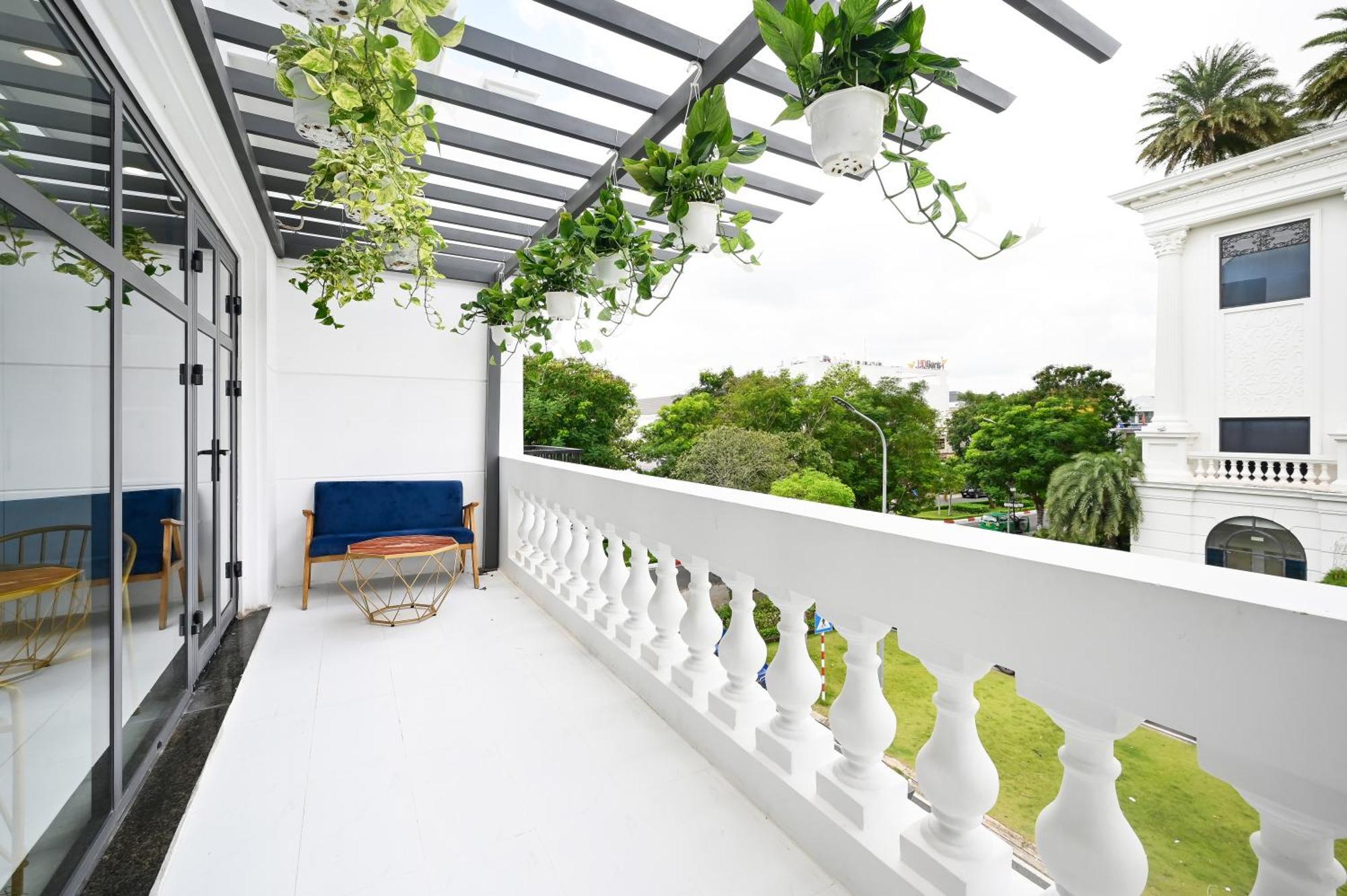 Arina Luxury Hotel - Vincom Tay Ninh Exterior photo